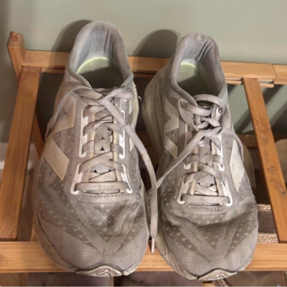 dirty new balance size 8